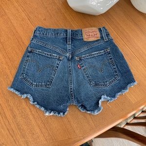 Levi’s 501 shorts - Dark Wash